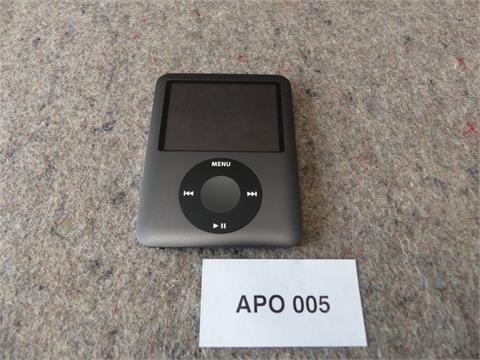 005) iPod, 8GB