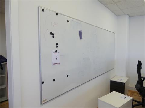 005) Whiteboard