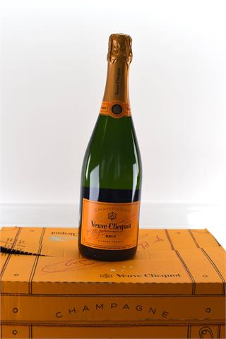 077) 6x Veuve Clicquot Brut à Reims Champagne
