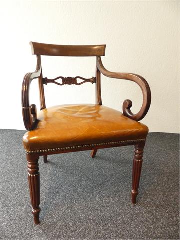 006) Antiker Stuhl William Chair 1870