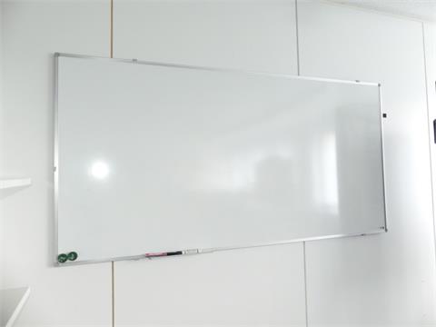006) Whiteboard