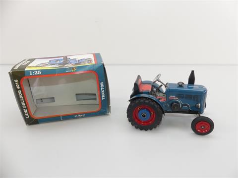 015) Blechspielzeug Traktor Bulldog 4016