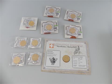 030) Münzen Gedenkprägungen vergoldet, 10 Stk.